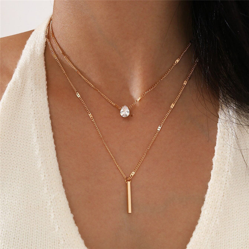 Victoria | Vintage Necklace Set with Gold Pendant