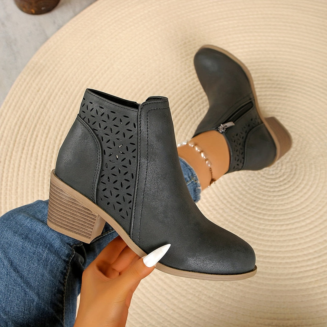 VICTORIA | BREATHABLE ANKLE BOOTS