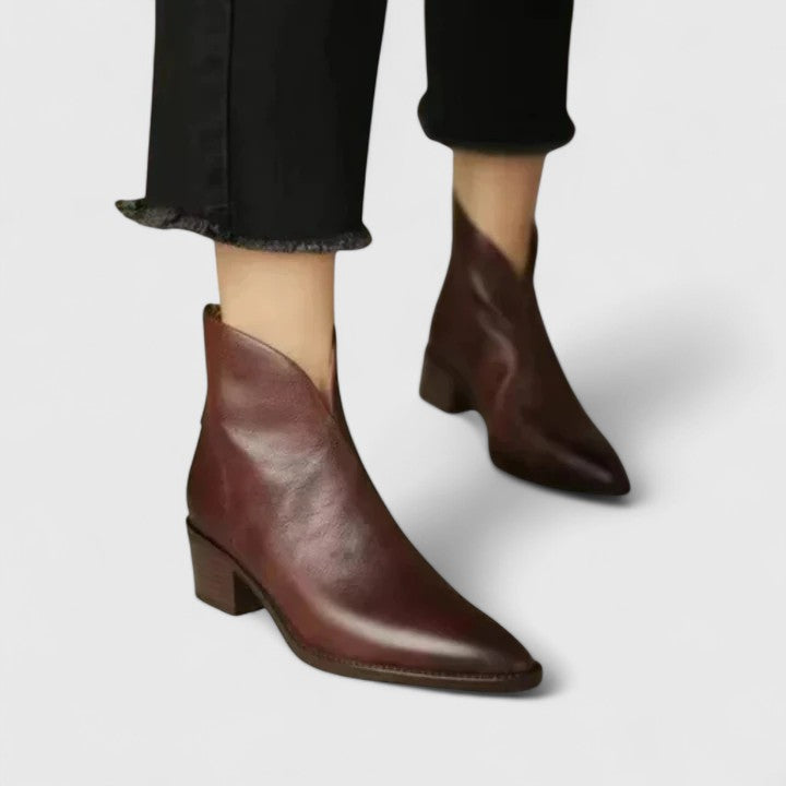 VICTORIA | ELEGANT POINTY BOOTS