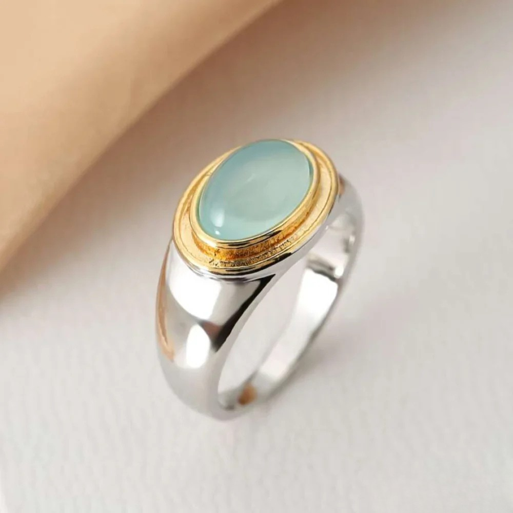 Victoria Retro Green Moonstone Ring |