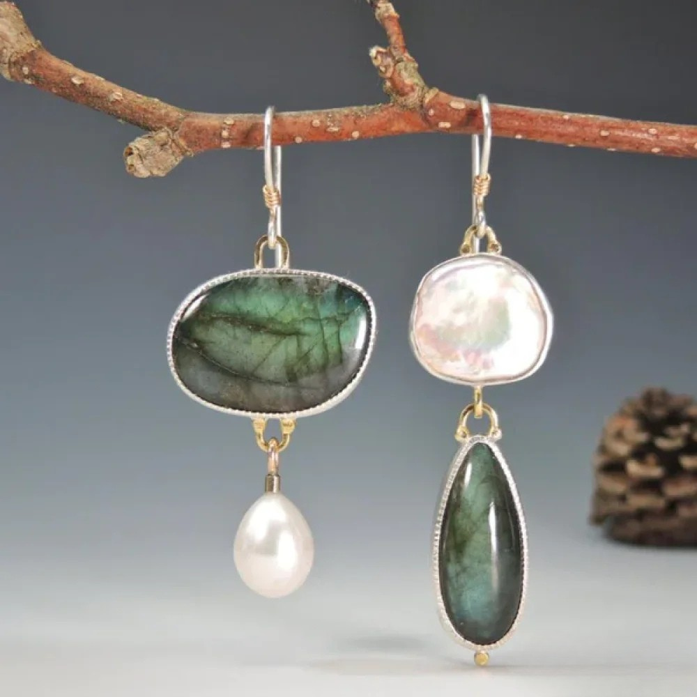 Victoria | Retro Stein Earrings
