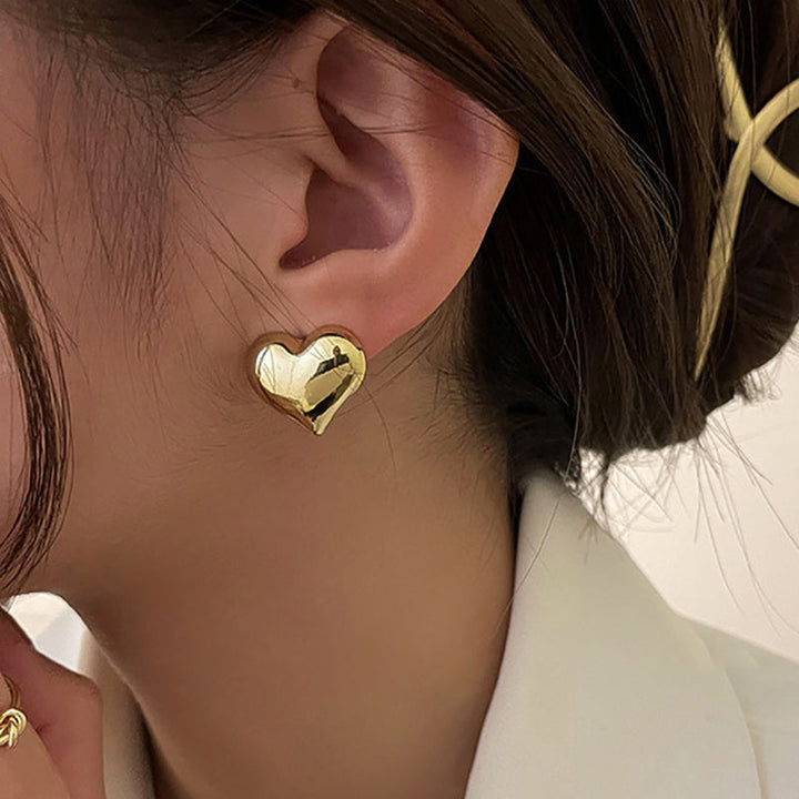Victoria | Elegant Heart Earrings