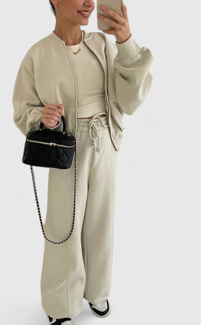 Victoria | Comfortable Sweater and Trousers