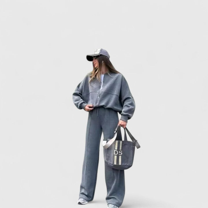 Victoria | Comfortable Sweater and Trousers
