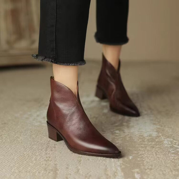 VICTORIA | ELEGANT POINTY BOOTS