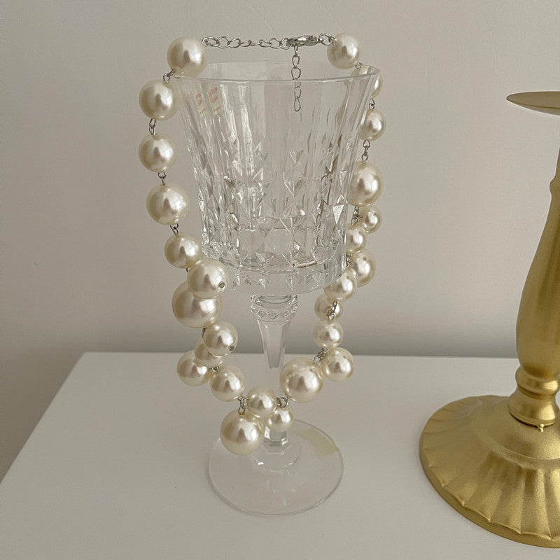 Victoria | Charming Pearl Necklace