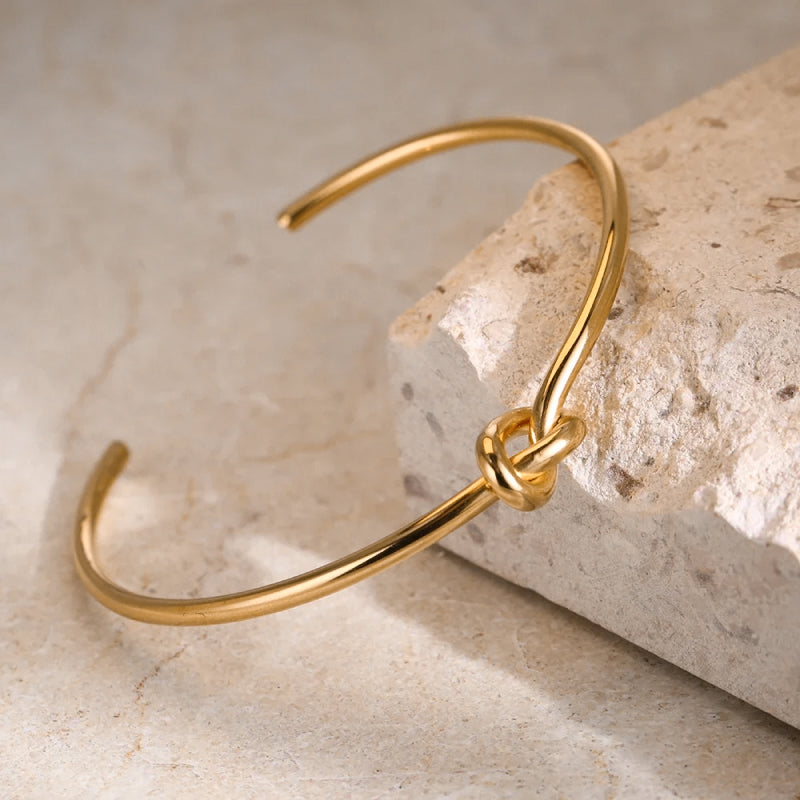 Victoria | Adjustable Vintage Knot Bracelet