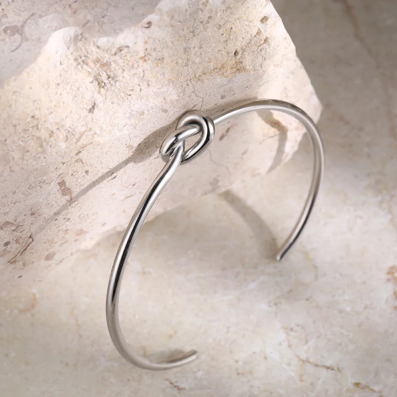 Victoria | Adjustable Vintage Knot Bracelet