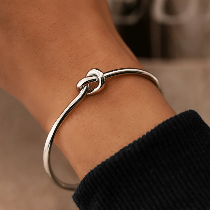 Victoria | Adjustable Vintage Knot Bracelet