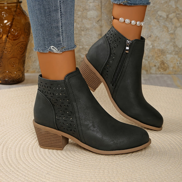 VICTORIA | BREATHABLE ANKLE BOOTS